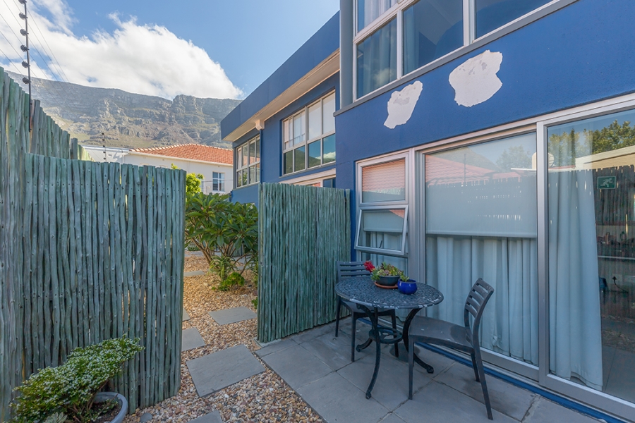 7 Bedroom Property for Sale in Oranjezicht Western Cape